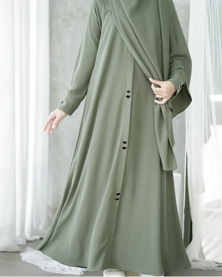 Mirha Abaya With Staller
