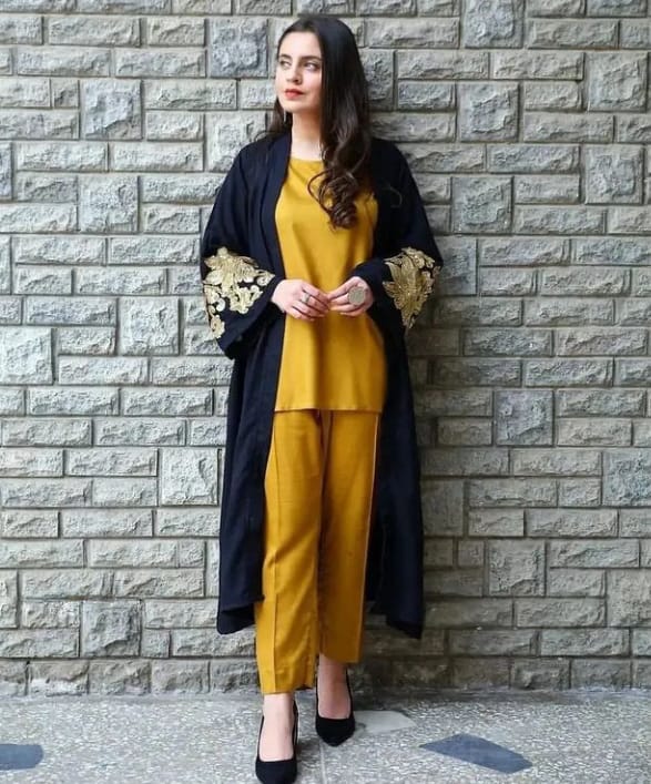 Sleeves Embroidery Yellow 3 Pcs Suit , Women Embroidery Suit , Women Fashion 3 Pcs