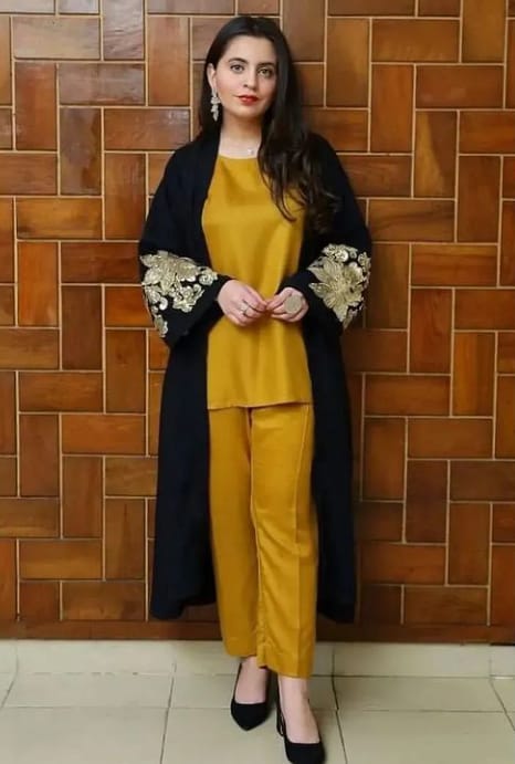 Sleeves Embroidery Yellow 3 Pcs Suit , Women Embroidery Suit , Women Fashion 3 Pcs