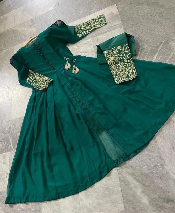 Highly Embroidery 2 Pcs Suit , Women Embroidery Suit , Women Fashion 2 Pcs